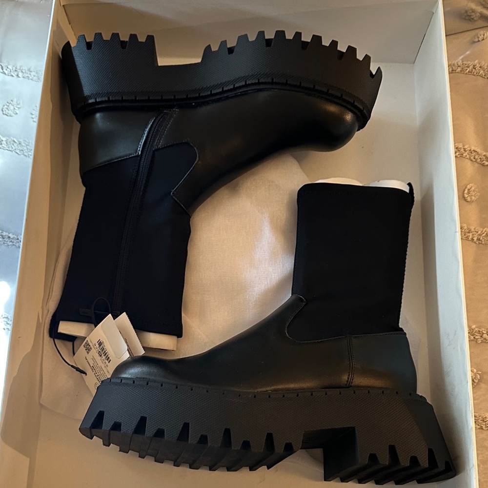 Zara Black Combat Boots with Chunky Sole